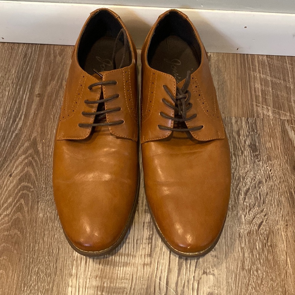 Brown dress shoes